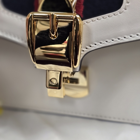 GUCCI Sylvie Series Satchel - Picture 7 of 10